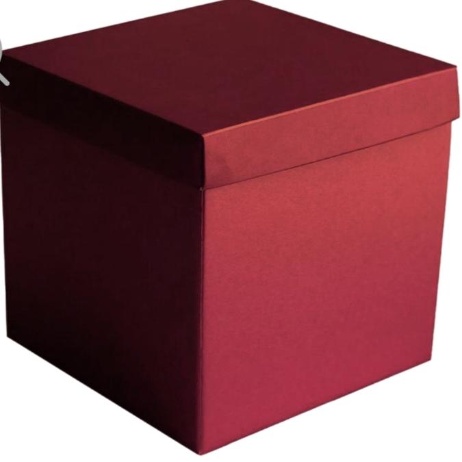 Купить коробку 70 70 70. Коробка для шаров. Коробка для шаров бордовая. Коробка 70 на 70. Белая коробка для шаров.